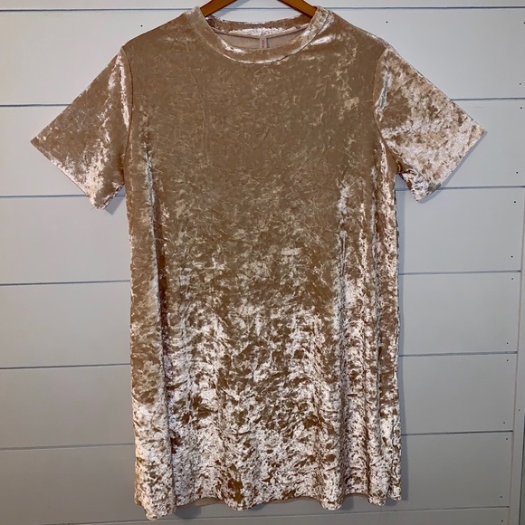 Baby pink crushed velvet t-shirt dress - Picture 1 of 1